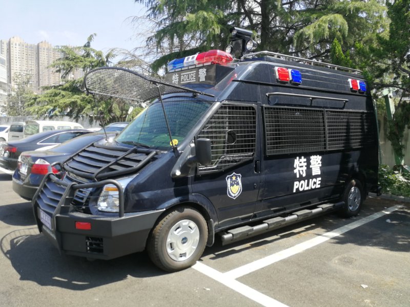 安徽阜陽太和縣武裝防暴運(yùn)兵車上崗(圖1)