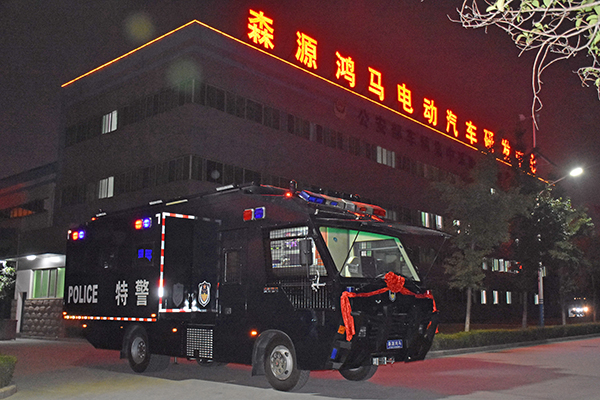 通訊指揮車列裝廣東佛山  警務(wù)指揮“看得見 調(diào)得動(dòng)  控得住”(圖1)