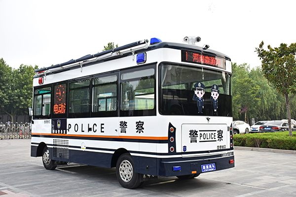 河南周口采購(gòu)的移動(dòng)警務(wù)室發(fā)車(圖4)