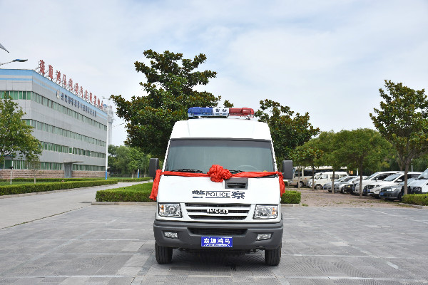 忠誠鐵衛(wèi) 守護平安——吉林省吉林市采購的警用囚車發(fā)車(圖1)