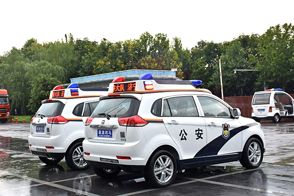 山東濟(jì)寧嘉祥通過公安部警采中心采購SUV電動巡邏車(圖5)