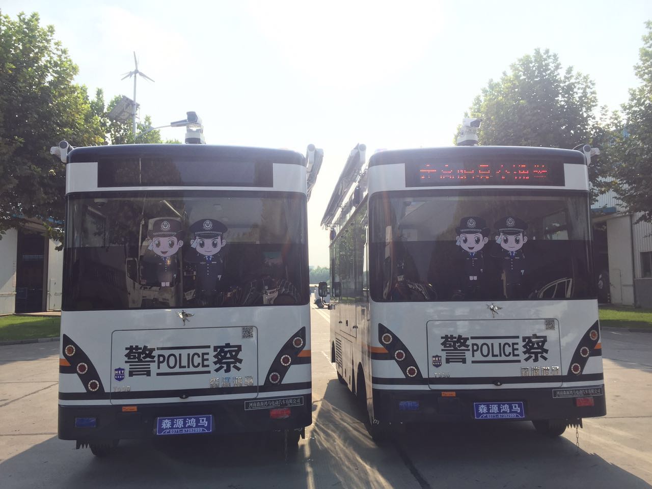 河北高陽縣采購的移動警務(wù)室發(fā)車(圖5)