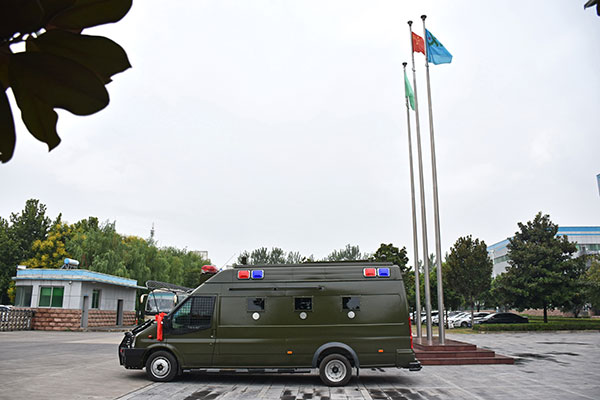 走在反恐維穩(wěn)第一線  新疆哈密市采購輕裝甲實戰(zhàn)運兵車(圖4)