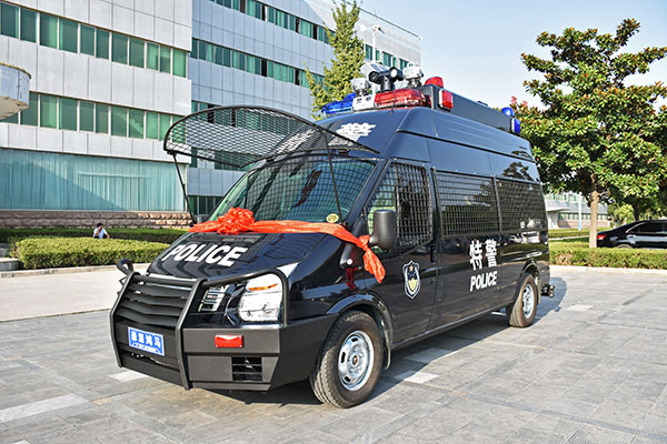 河南南陽市防暴運(yùn)兵車發(fā)車(圖2)