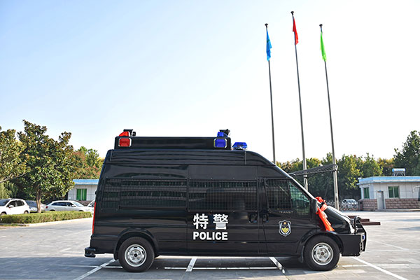 河南南陽市防暴運(yùn)兵車發(fā)車(圖4)