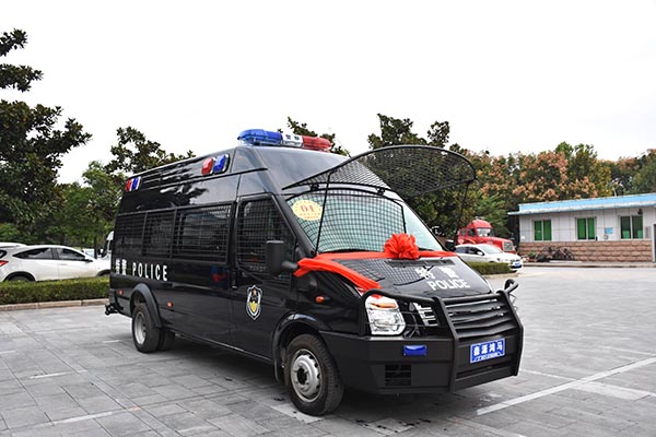 湖南武岡市采購防暴運兵車(圖3)