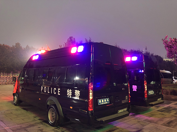 云南玉溪市通過公安部警采中心采購實戰(zhàn)運兵車(圖5)