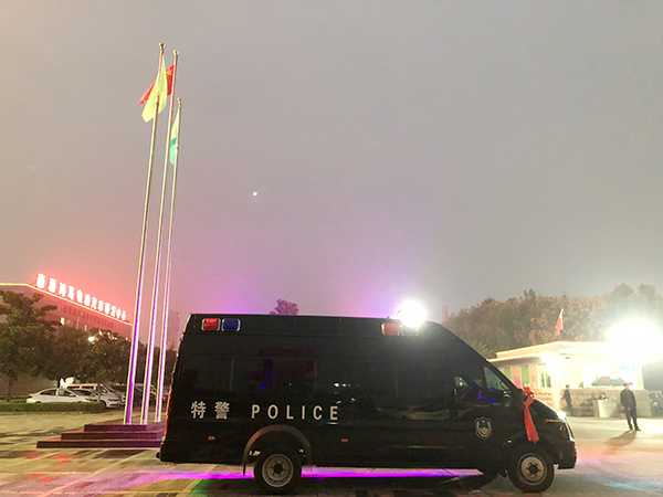 云南玉溪市通過公安部警采中心采購實戰(zhàn)運兵車(圖4)