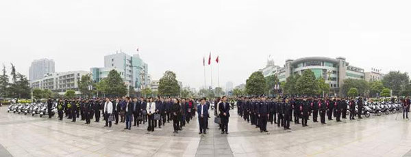 四川瀘縣駐村輔警喜添環(huán)保、實用新裝備，從此巡邏服務(wù)如虎添翼(圖10)