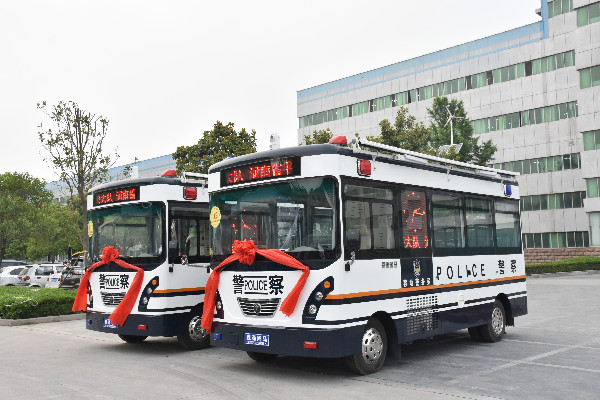 平頂山郟縣交警大隊(duì)通過公安部警采中心采購移動(dòng)警務(wù)室(圖2)