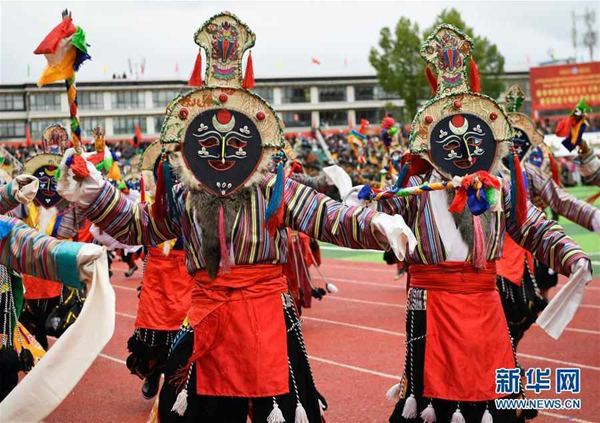 西藏日喀則//警用移動(dòng)式指揮方艙為第十六屆文化旅游節(jié)開幕式護(hù)航(圖3)