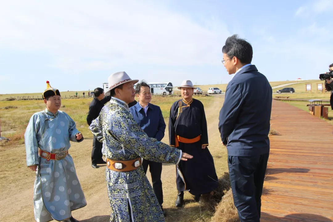 內(nèi)蒙古||全國(guó)人大代表參觀新左旗檢察院草原檢察直通車(圖1)