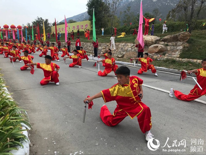 第十二屆中國(guó)少林武術(shù)節(jié)隆重開幕—森源鴻馬移動(dòng)指揮方艙全程護(hù)航(圖3)