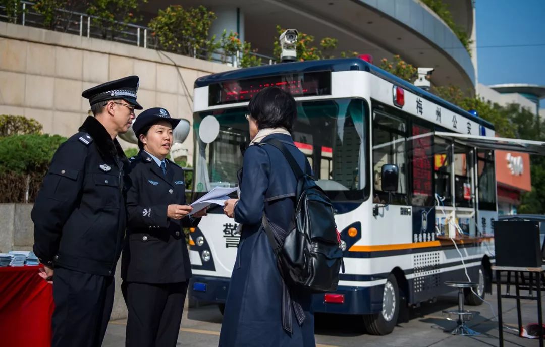 花開警營別樣紅 巾幗建功展風采(圖9)