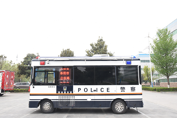 屯警街面  常態(tài)巡邏——安徽阜陽移動警務室再出發(fā)(圖4)