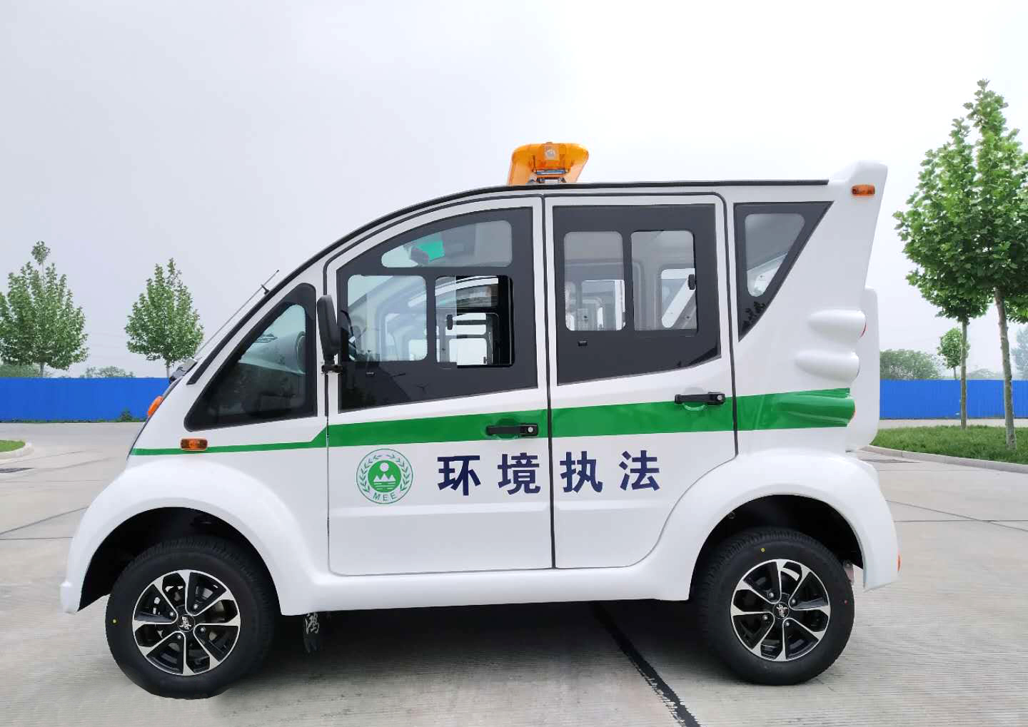 陜西靖邊縣采購電動(dòng)執(zhí)法車(圖3)