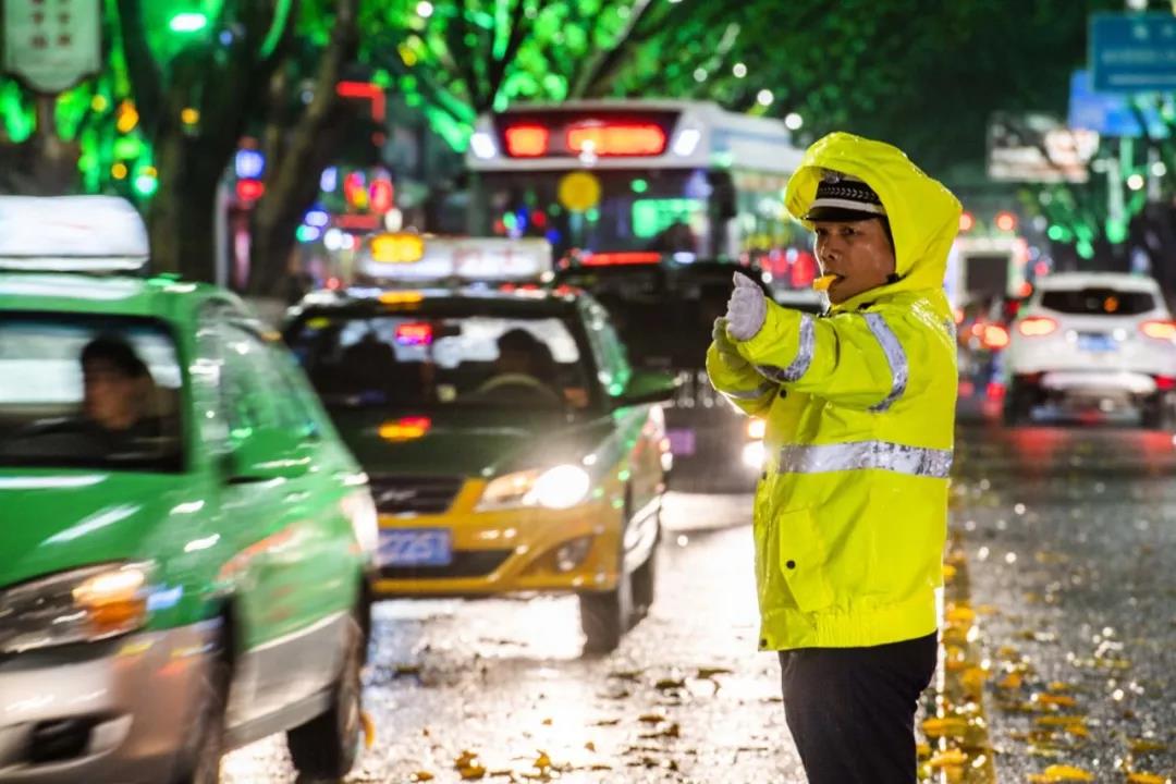 梅州市公安局《好兒好女好江山》，用青春譜寫英雄贊歌(圖9)