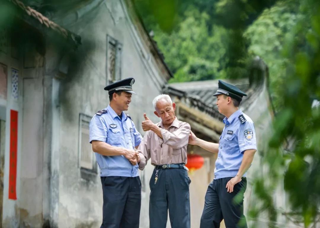 梅州市公安局《好兒好女好江山》，用青春譜寫英雄贊歌(圖12)