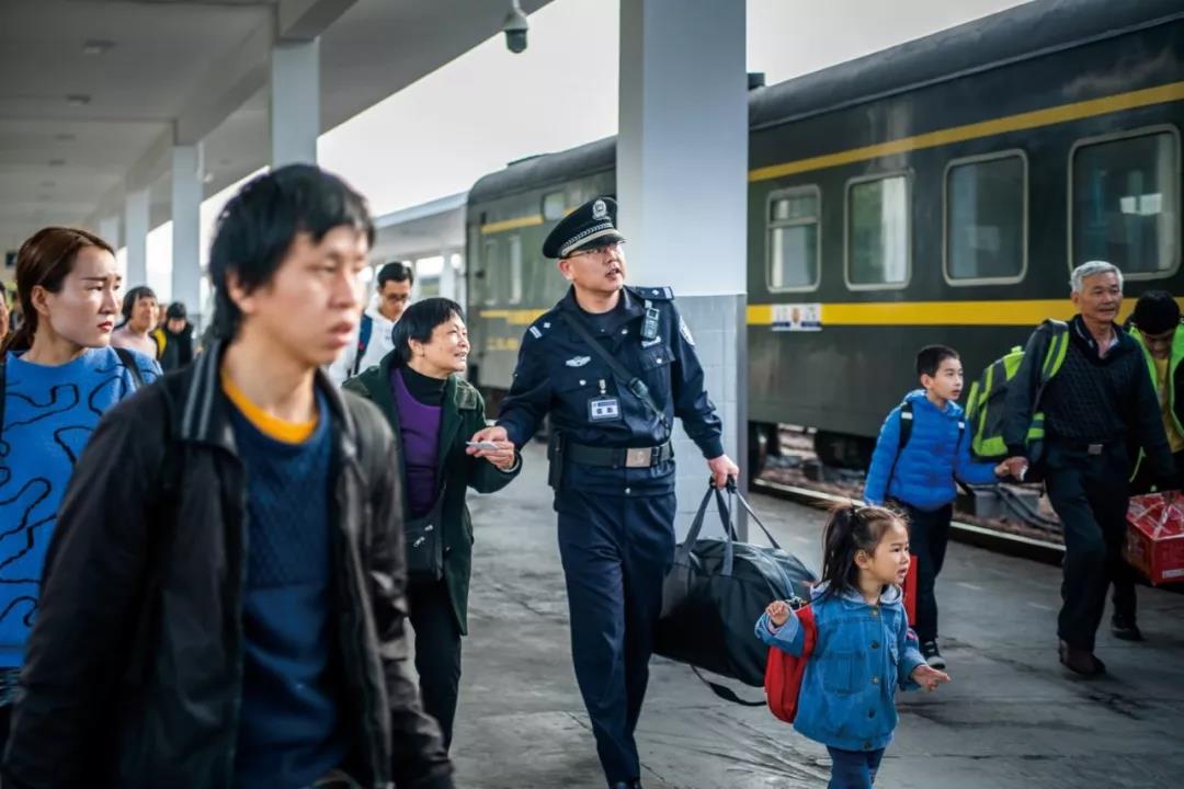 梅州市公安局《好兒好女好江山》，用青春譜寫英雄贊歌(圖14)