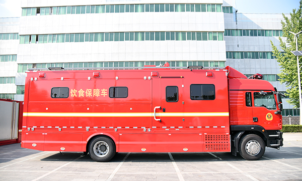 森源鴻馬飲食保障車發(fā)往黑龍江||戰(zhàn)勤保障暖胃更暖心(圖4)