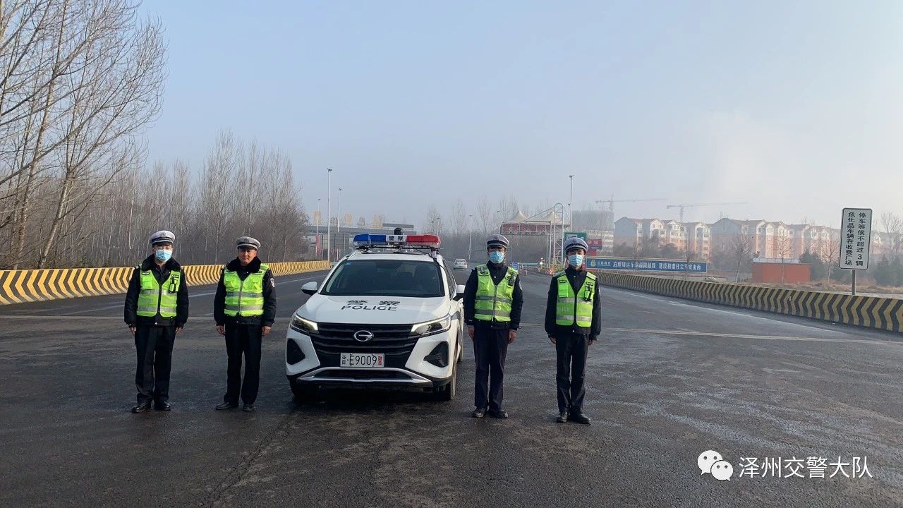 別樣的春節(jié)，同樣的堅守，澤州交警守護平安“不打烊”！(圖2)