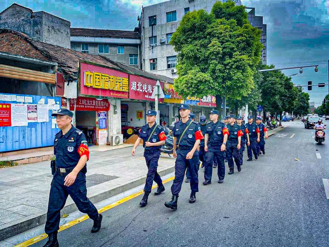 軍警聯(lián)勤武裝巡邏 為建黨100周年保駕護航(圖4)