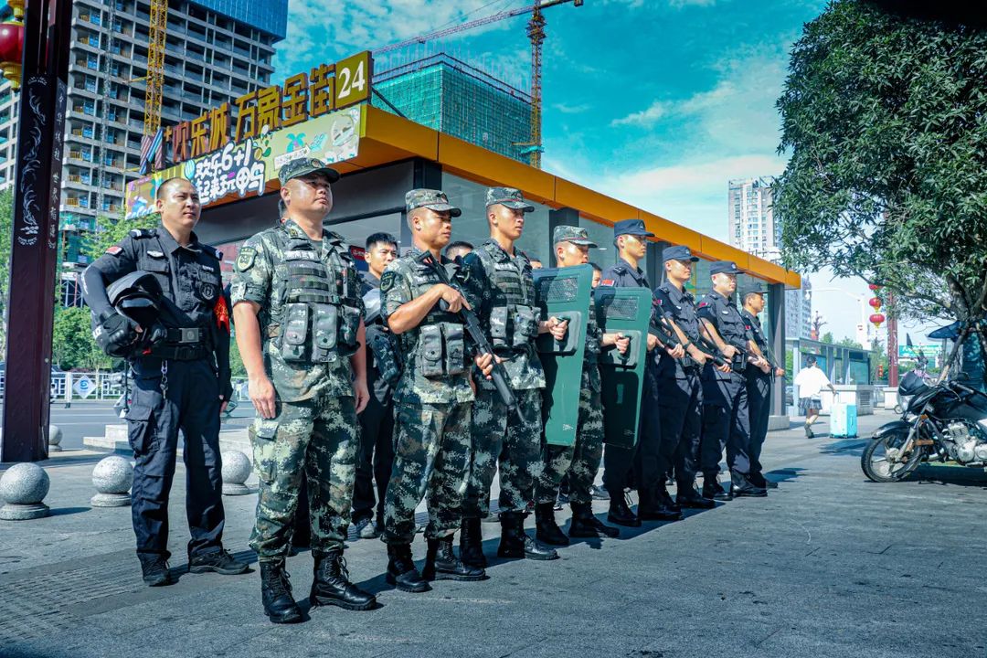 軍警聯(lián)勤武裝巡邏 為建黨100周年保駕護航(圖2)