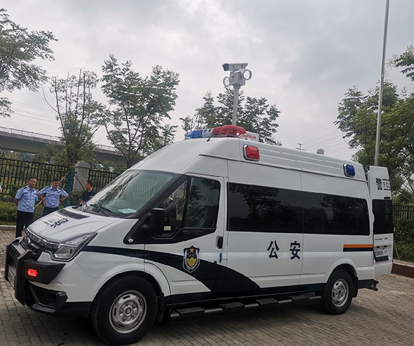 安徽馬鞍山警用防暴車(chē)上崗(圖2)