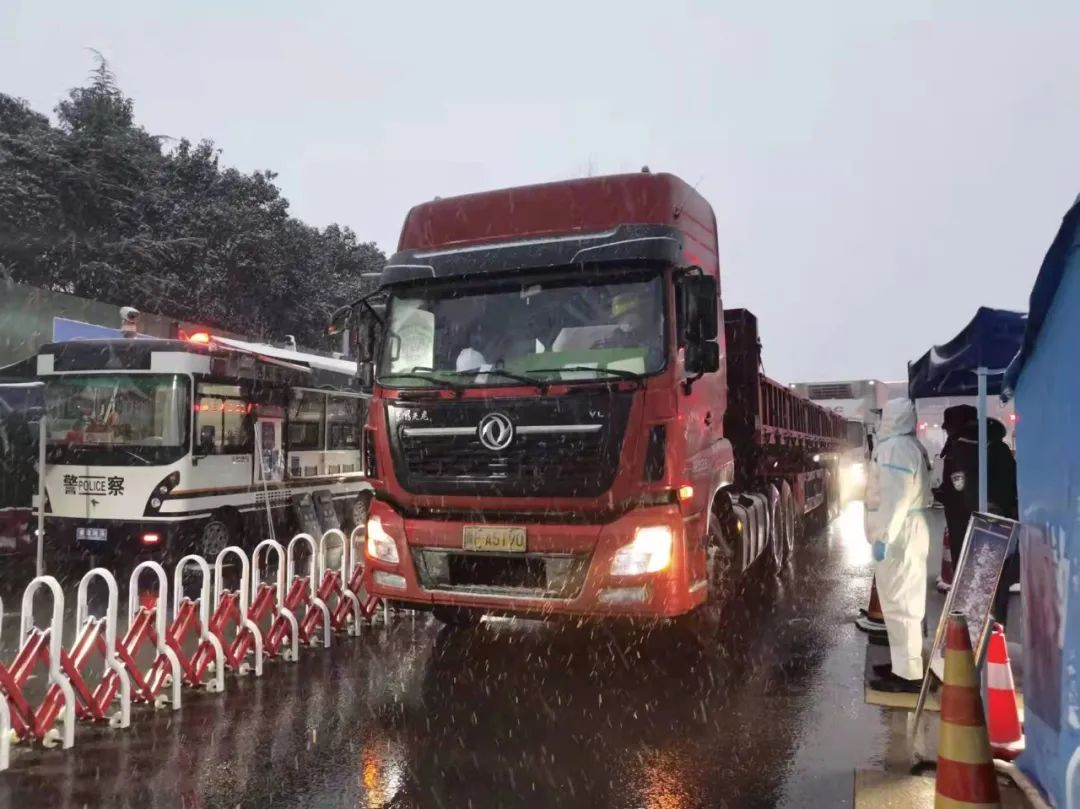 頂風(fēng)雪，戰(zhàn)嚴寒，洛陽警察戰(zhàn)斗力滿格！(圖3)