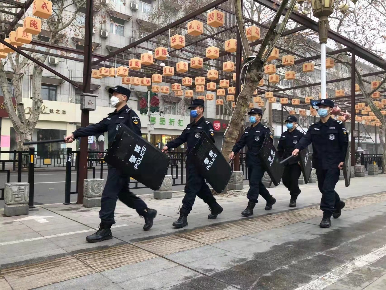 以警為令！巡特警的“十二時辰”(圖4)