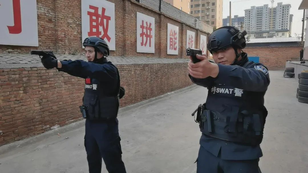 以警為令！巡特警的“十二時辰”(圖5)