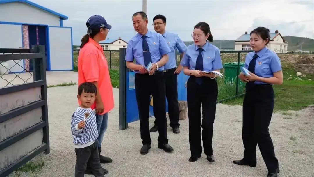 森源鴻馬檢察指揮車保護濕地  鄂溫克旗檢察院在行動(圖3)